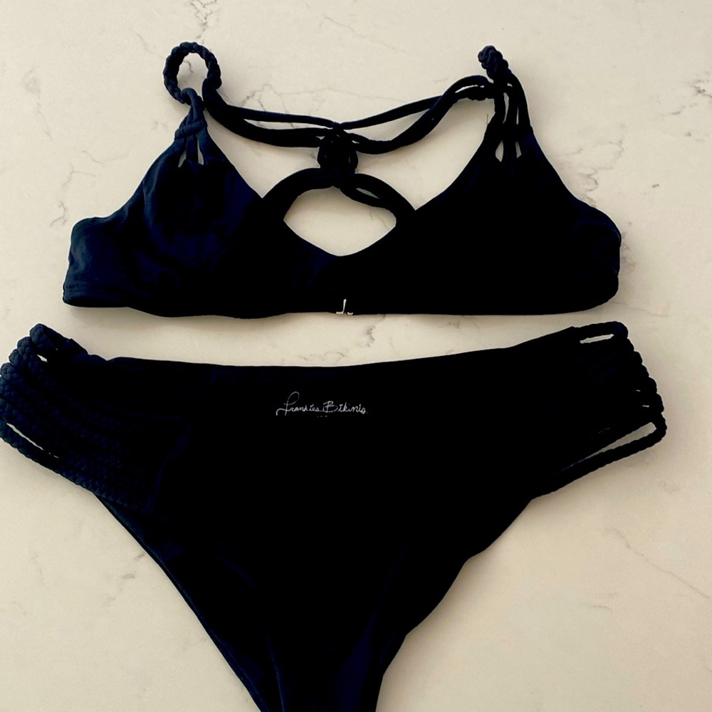 Frankie’s Bikini